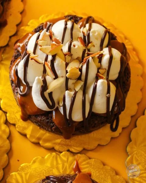 Brownie Merengue de SOAD Bakery con merengue de marshmallow y ganache